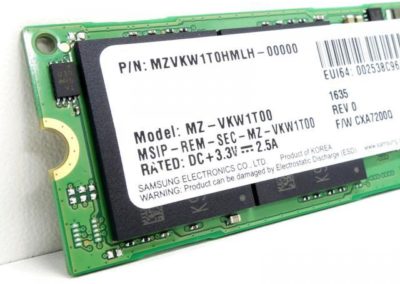 Samsung 1TB SM961 Single Sided Polaris V-NAND MLC 80mm (2280) M.2 PCI Express 3.0 x4 (PCIe Gen3 x4) NVMe OEM SSD - MZVKW1T0HMLH